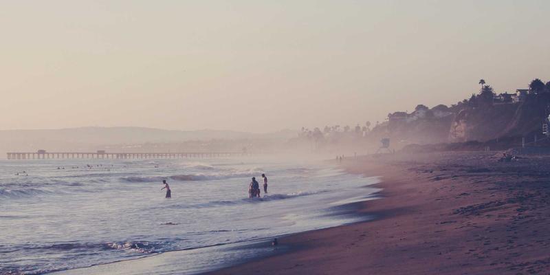 智能制造新引擎:5G、Wi-Fi 6与TSN如何重塑机器人集成与控制系统